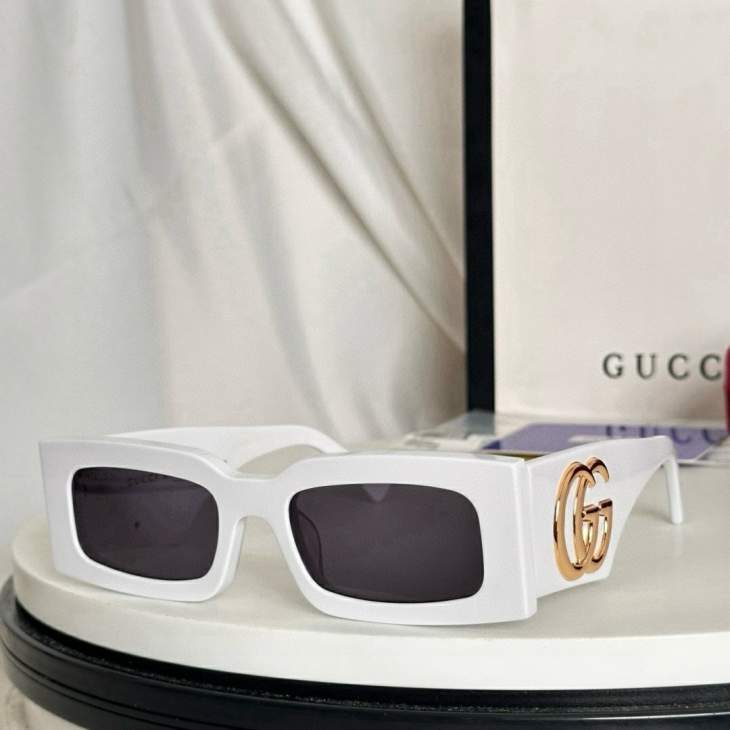 Picture of Gucci Sunglasses _SKUfw79398880fw